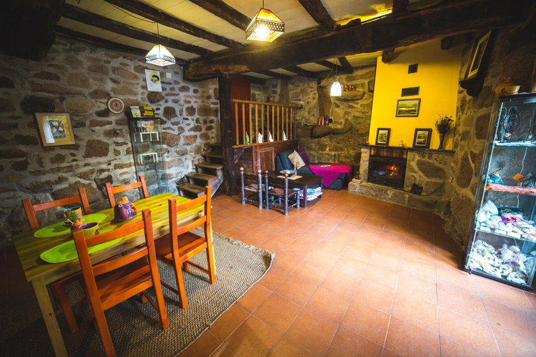 Others 4, Caserio da Castineira, Ourense