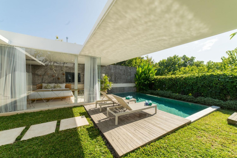 Swimming Pool 16