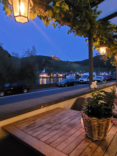 Sport & Beauty, Gastehaus Burgberg, Weinhaus Fries, Mayen-Koblenz