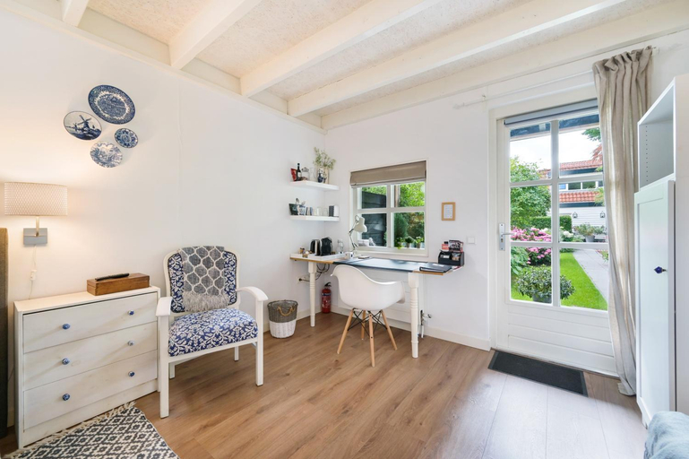 Others 2, B&B Hoofddorp, Haarlemmermeer