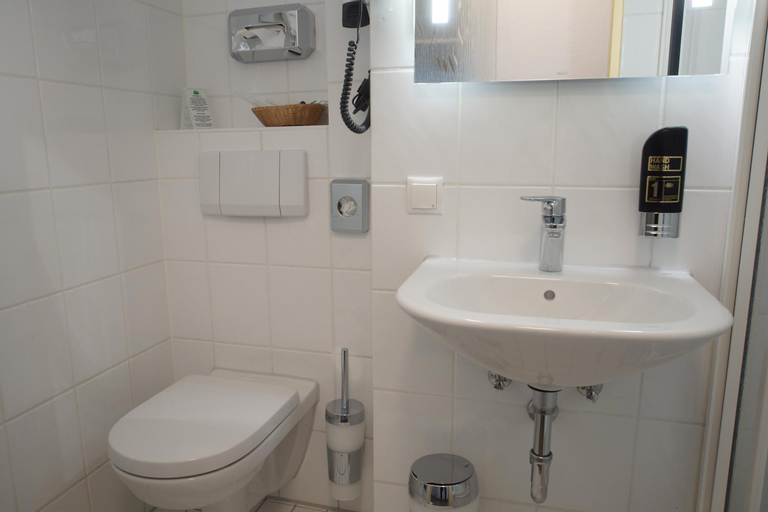 Bathroom 4