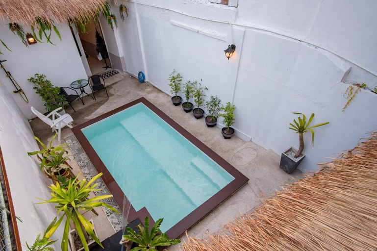 Swimming Pool 4