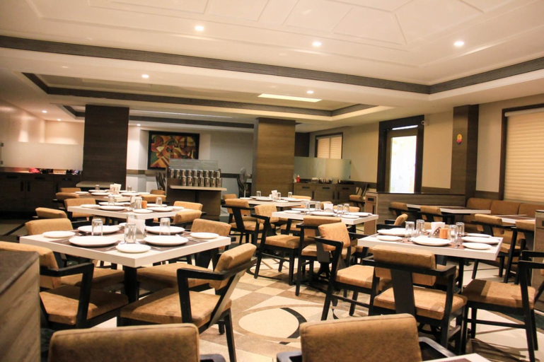 Food & Drinks 5, The Ambassador Hotel Pune, Pune