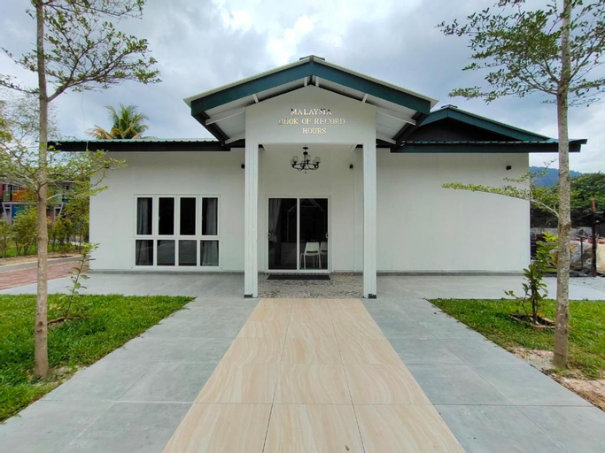 Exterior 2