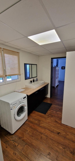 Bathroom 2, Loft tout equipe 7 personnes, Nord