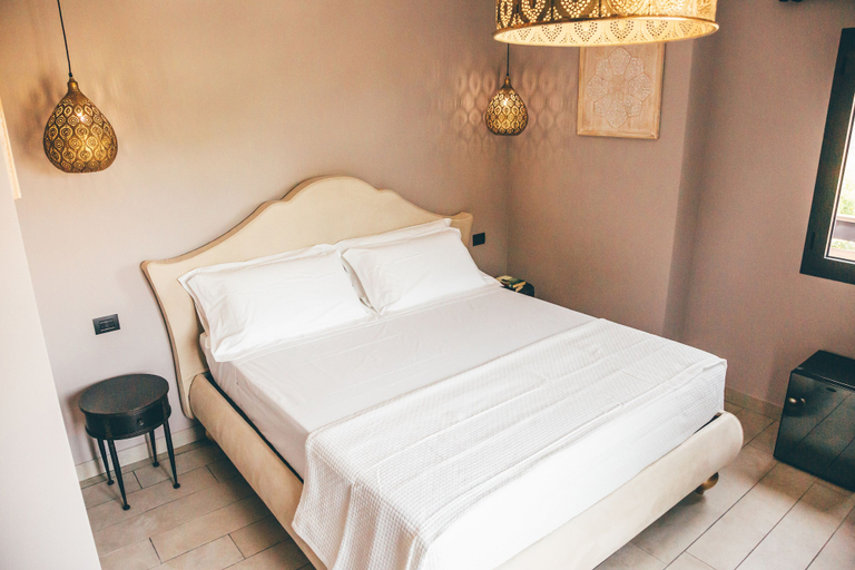 Bedroom 3, Eksotika, Messina