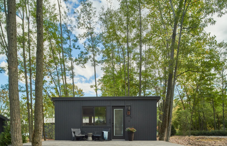 Exterior 3