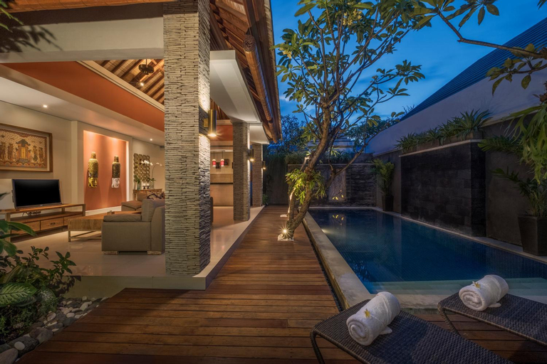 Swimming Pool 17