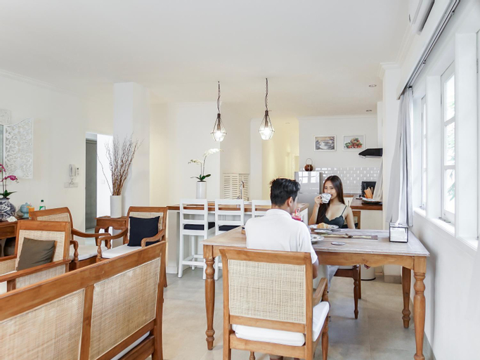 Restaurant 12