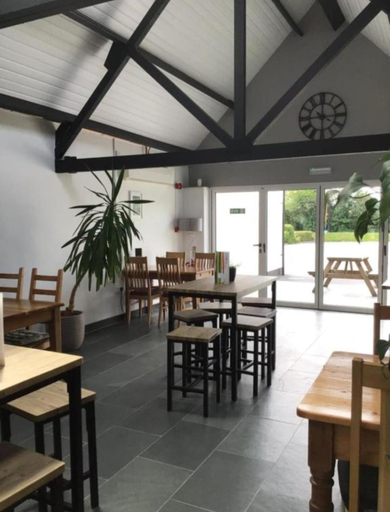 Food & Drinks, Hunters Lodge, Devon
