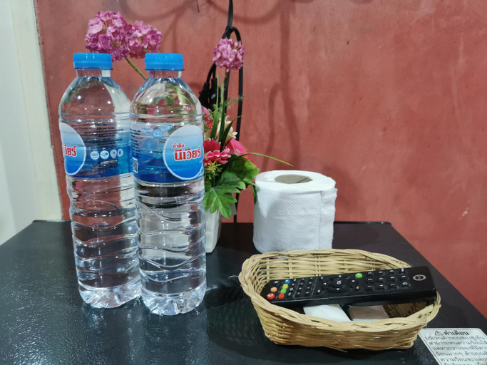 Food & Drinks, Lek Homestay, Si Racha