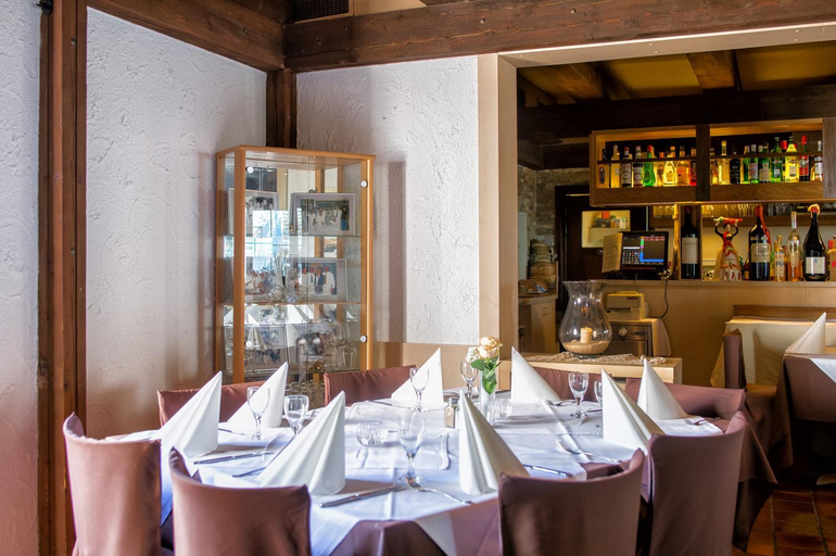 Food & Drinks 3, Hotel-Restaurant Schwyzerhusli, Bergstraße