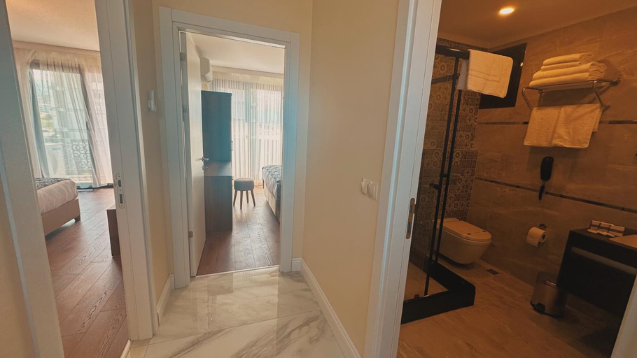 Bathroom 3, BILIRIS HOTEL, Akçaabat