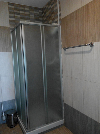 Bathroom 4, Softades Cottage