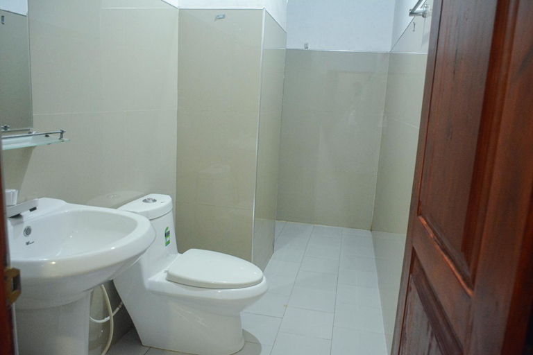 Bathroom 3, Ceylon Adventure Sports, Yatiyanthota