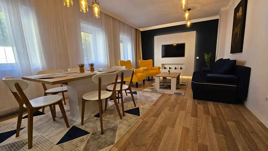 Others 5, YFB I 130m2 Designwohnung mit 2 Badern, Gera