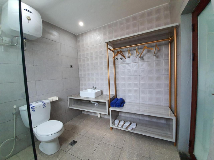 Bathroom 1