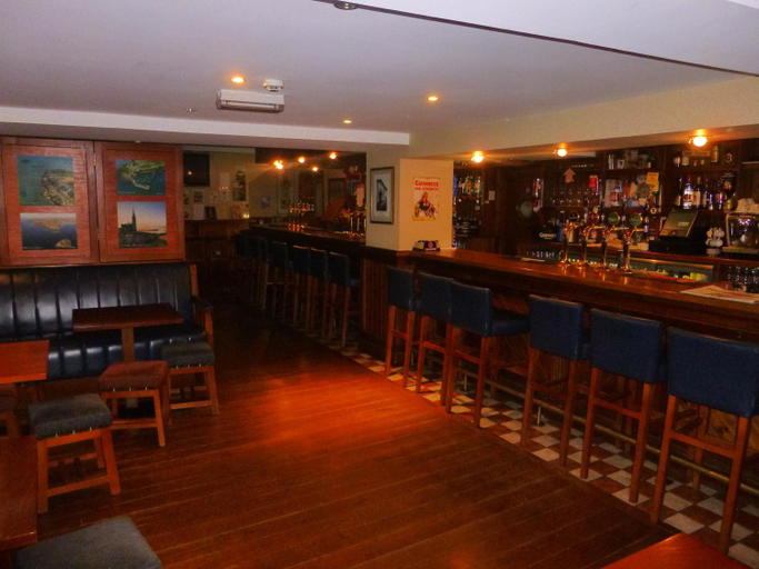 Others 2, The Schooner Tavern