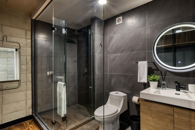 Bathroom 7