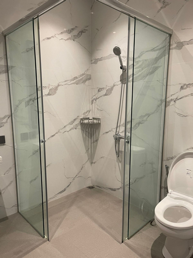 Bathroom 4