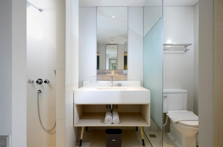 Bathroom 5, La Lisa Hotel by ARTOTEL, Surabaya