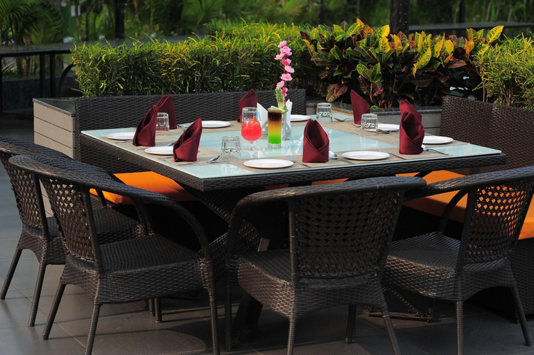 Food & Drinks 5, Hotel Sea N Rock, Thane