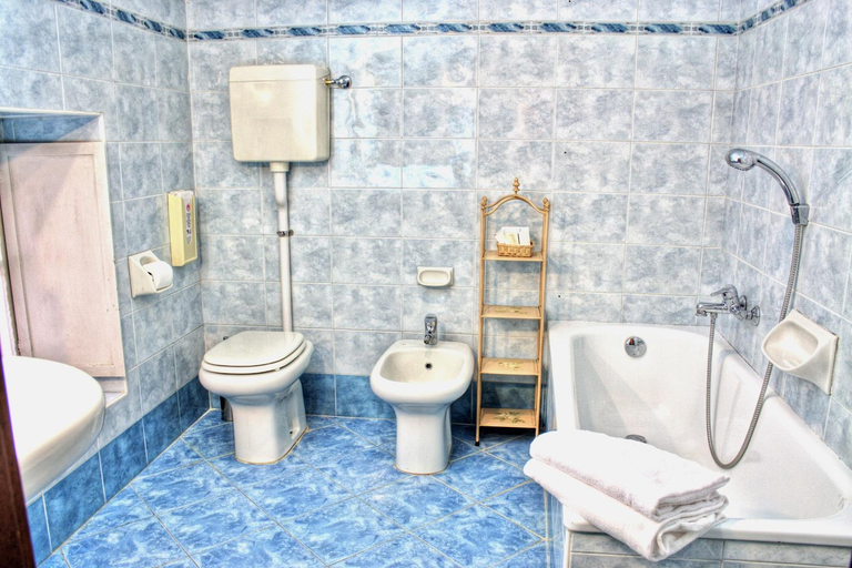 Bathroom 4, Hotel Torcolo, Verona