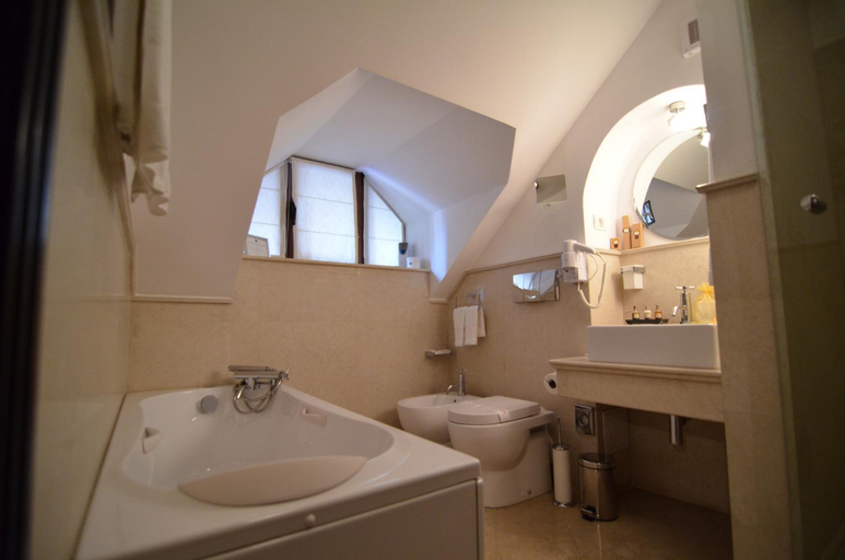Bathroom 4, Scala Boutique-Hotel, Municipiul Bucuresti