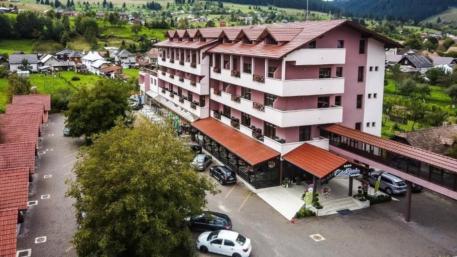 Exterior & Views 2, Hotel Eden Garden Spa, Campulung Moldovenesc