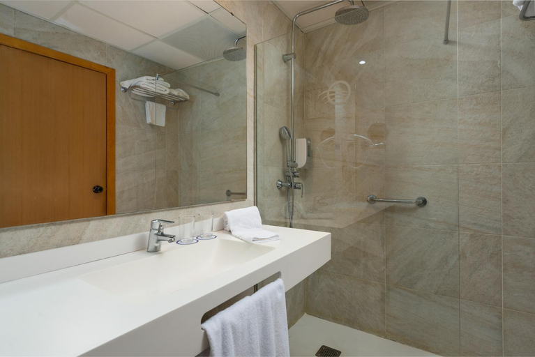 Bathroom, Hotel Torre Azul & Spa - Adults Only, Baleares