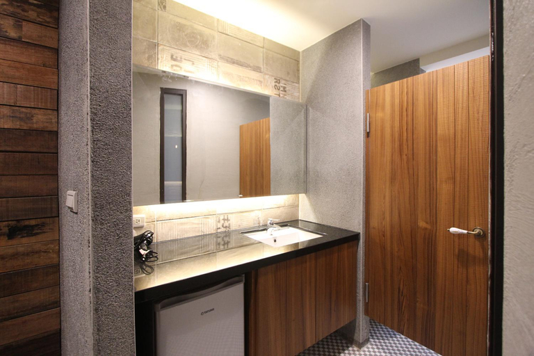 Bathroom 3, mz1090 Bed and Breakfast, Pingtung