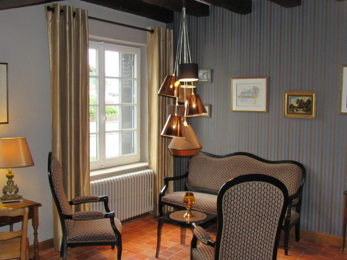 Public Area, Auberge Du Grand Dauphin, Loir-et-Cher