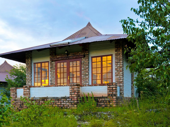 Exterior & Views 2, Etosha Safari Lodge, Outjo