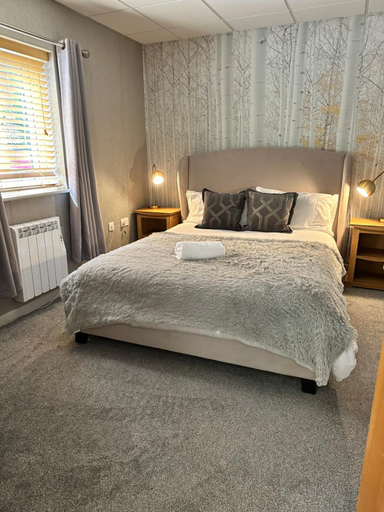 Bedroom 2, Churchill Court Hotel, Oxfordshire