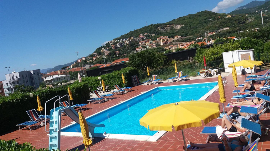 Others 4, Residence Mizar, Savona