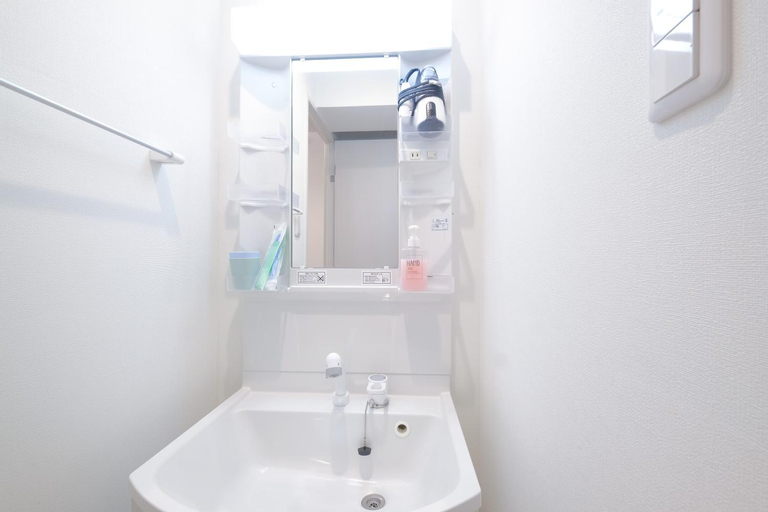 Bedroom 3, Good Life Apartment, Naha