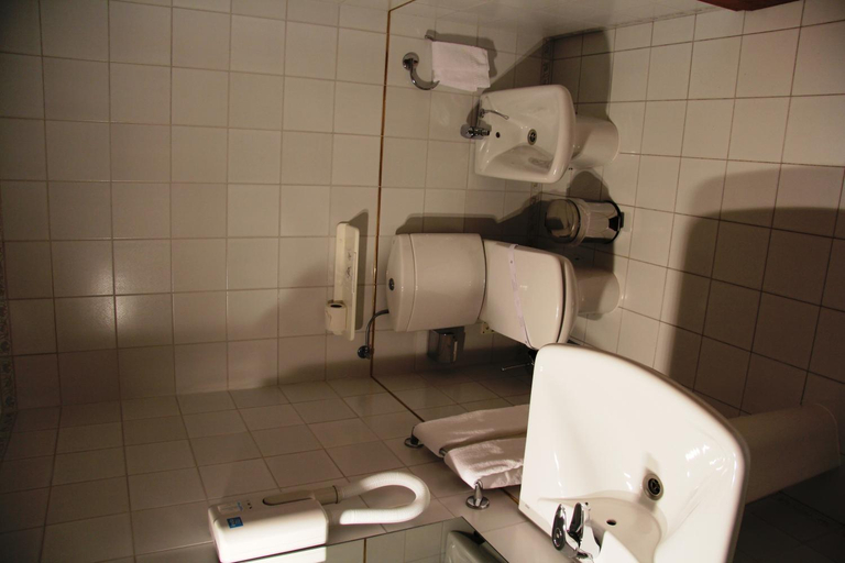 Bathroom, Hotel de Arganil, Arganil