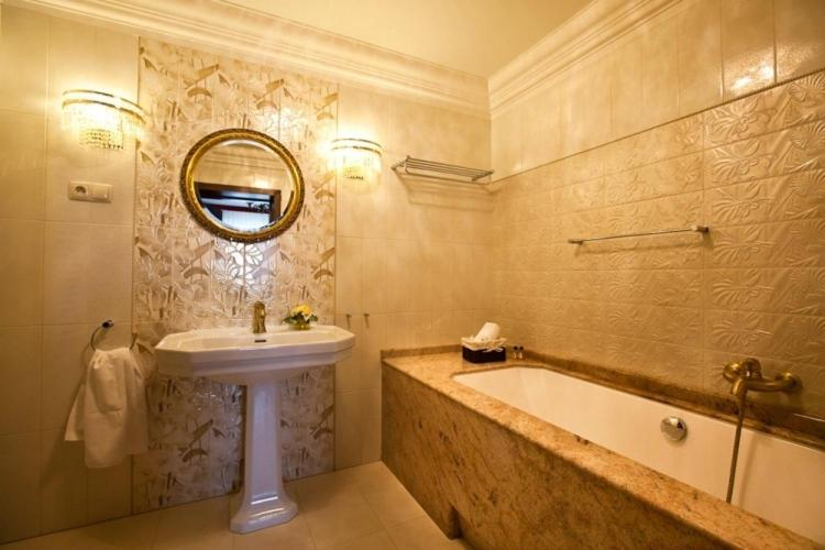 Bathroom 4, Hotel Zloty Mlyn Majkow, Piotrków
