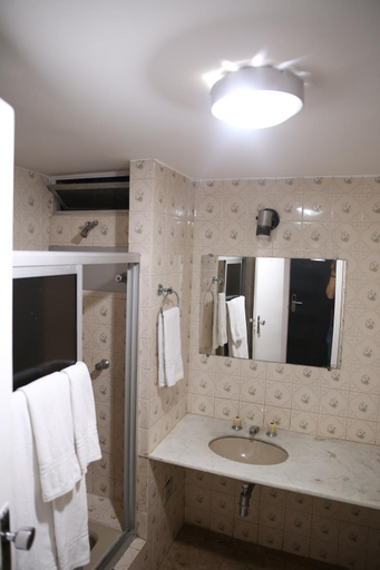 Bathroom 3, ABC Apart Hotel, Brasília