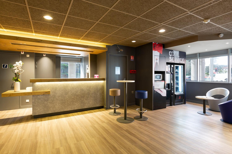 Public Area 3, Ibis budget Bourgoin Jallieu Centre, Isère