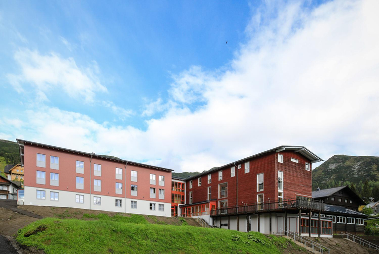 Entrance 2, Jufa Hotel Planneralm, Liezen