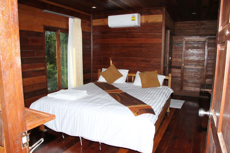 Bedroom 2, Burilamplai Resort, Thung Yai