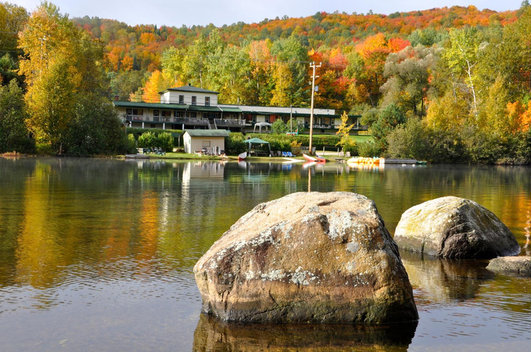 Others 5, Le Boise du Lac, Les Laurentides