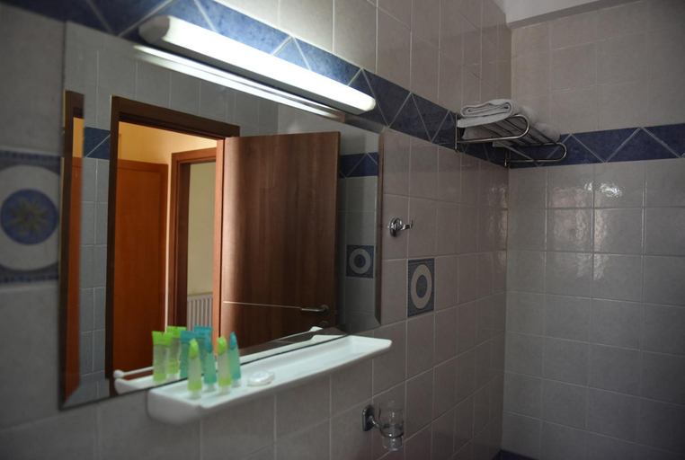 Bathroom 4, Blue Sea, North Aegean