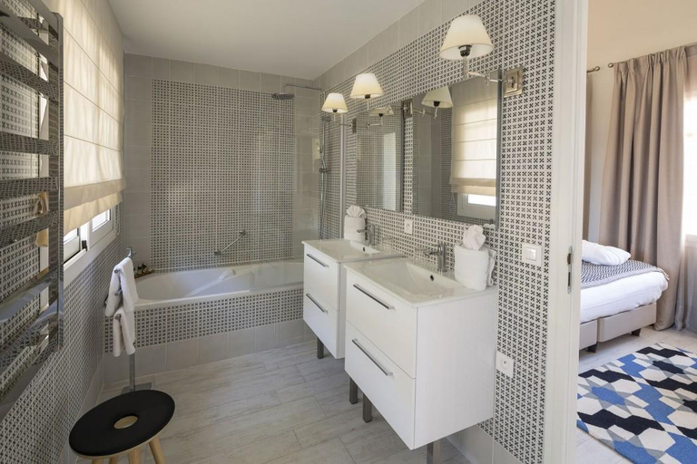 Bathroom 4, Hotel Hélios, Var