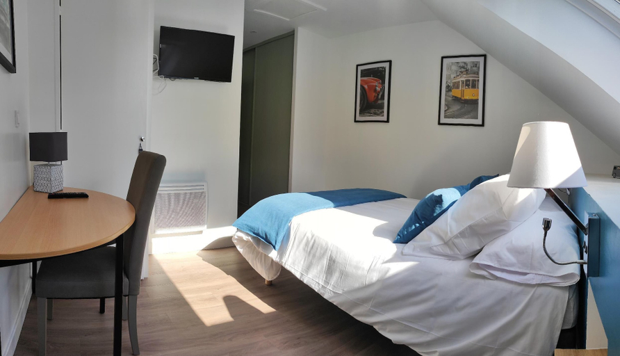 Bedroom 3, Appart'Hôtel Le Haut Berry, Cher