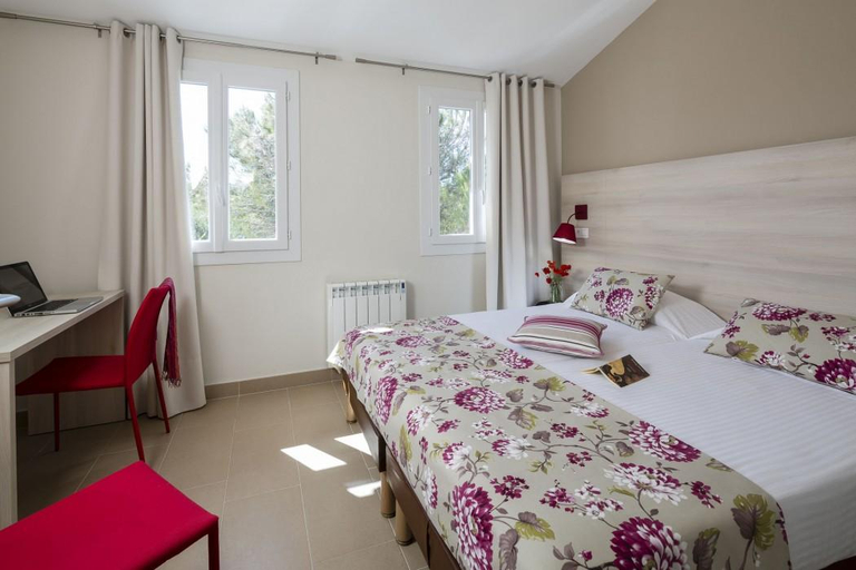 Bedroom 3, Hotel Hélios, Var