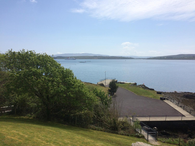 Others 4, Berehaven Lodge