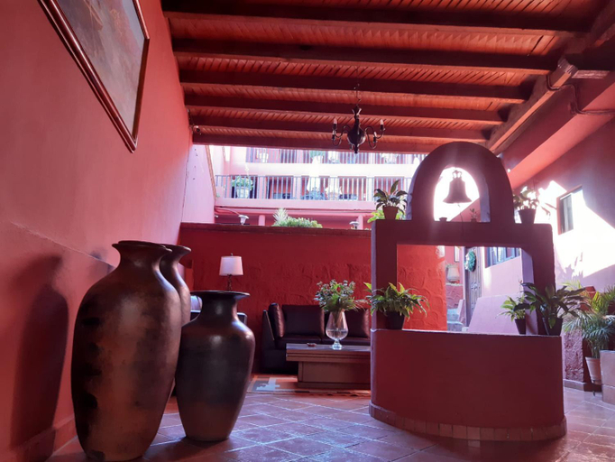 Others 4, posada San Alejandro, Pátzcuaro