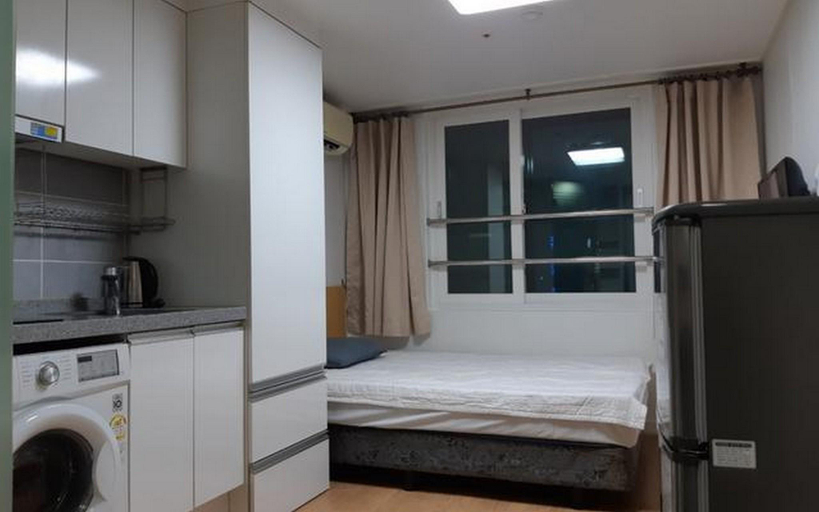 Bedroom 4, Suwon Easy Residence Hotel, Suwon